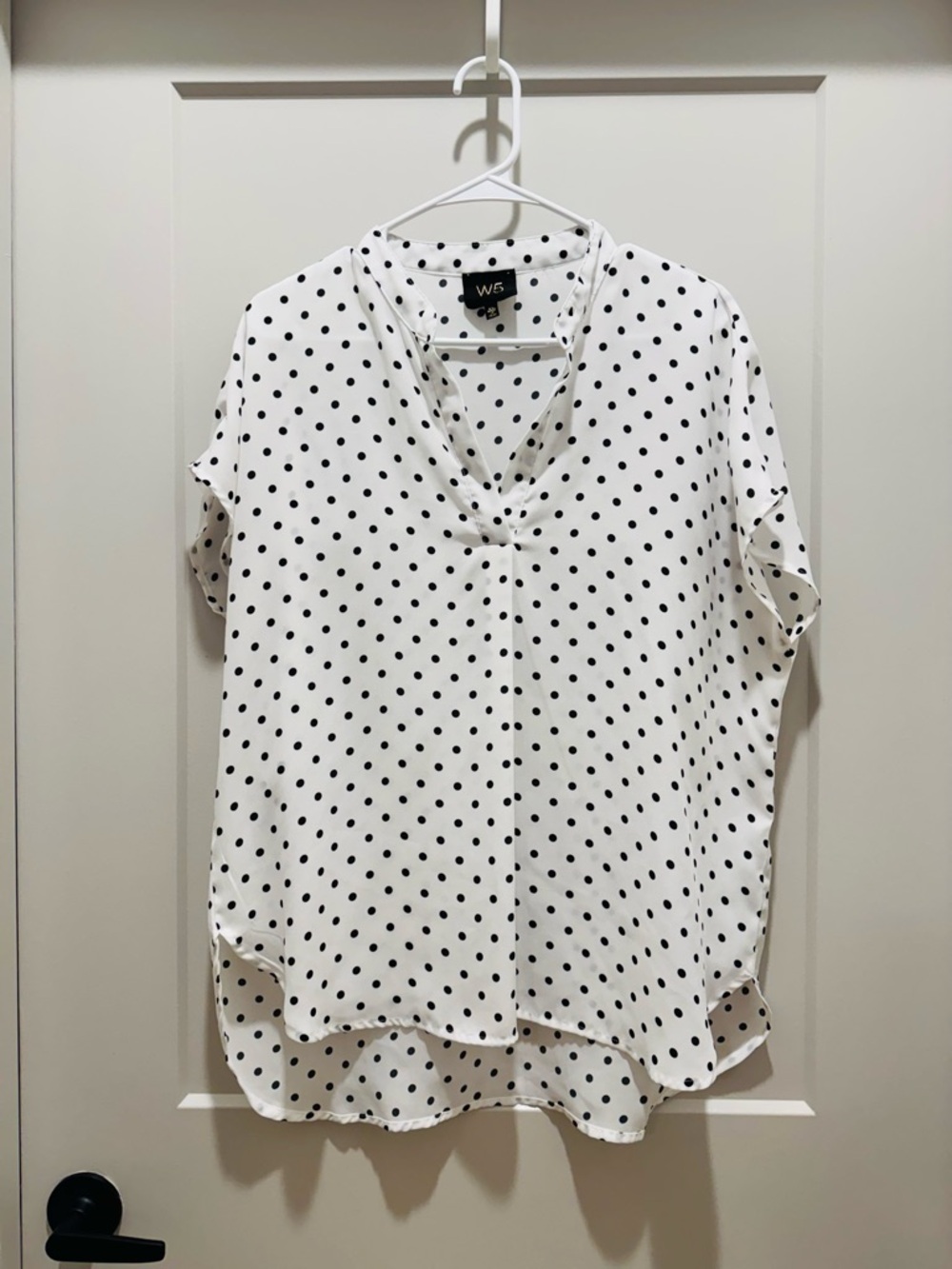 W5 White and Black Polka Dot V-Neck Short Sleeve Blouse